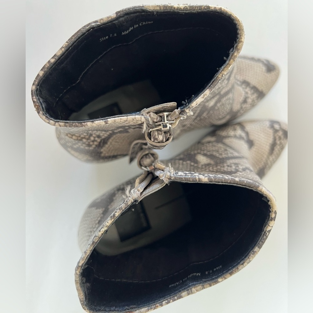 Dolce Vita Deedee Snake Print Kitten Heel Pointed Ankle Booties Size US 7.5 - Picture 7 of 8